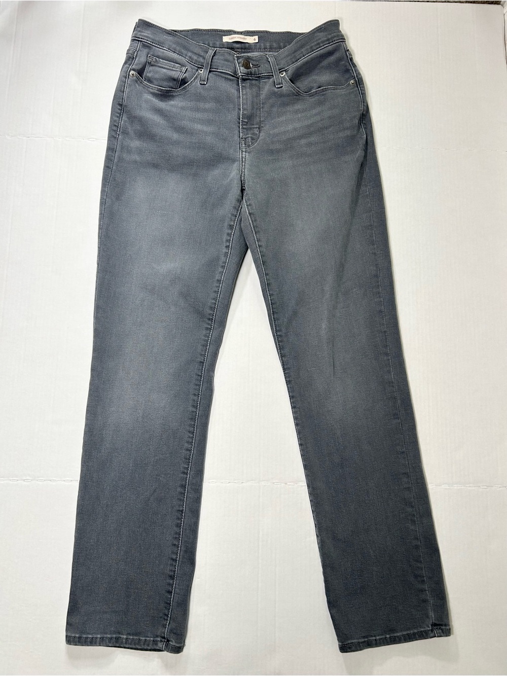 Levi’s Women’s Classic Straight-Leg Jeans in Washed Gray Black label
